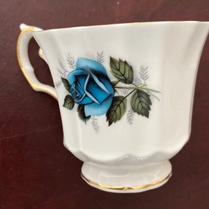 Bone China Tea cup (Elizabethan)